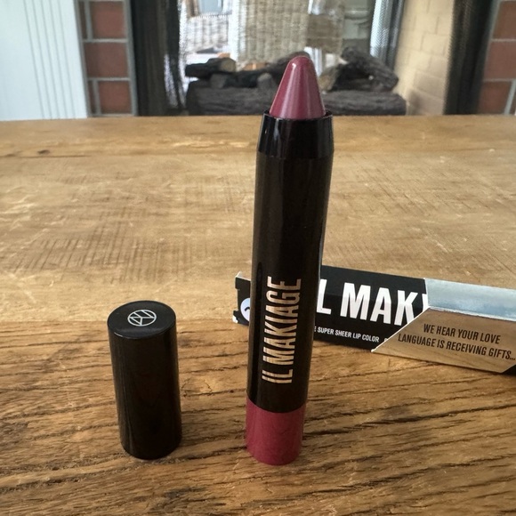 NEW IN BOX Il Makiage Rave Lip Crayon Super Sheer Lip Color ~ Samui (454) 💋 - Picture 12 of 13